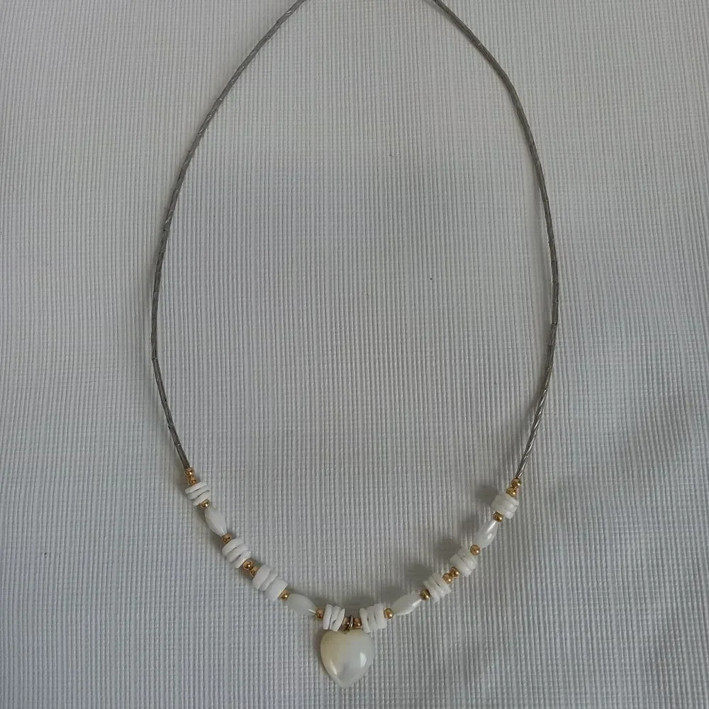 White Heart Shaped Pendant Puka Shell Beaded Chain Lightweight Choker Necklace